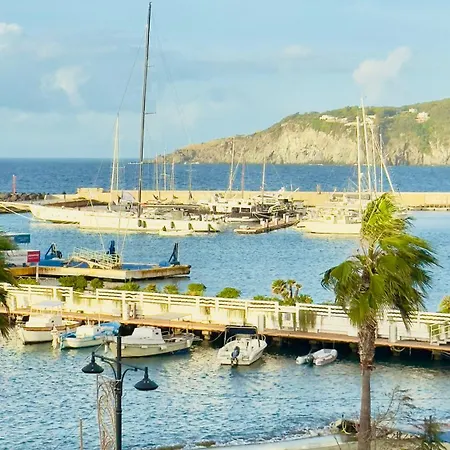 Porto Di Forio 아파트